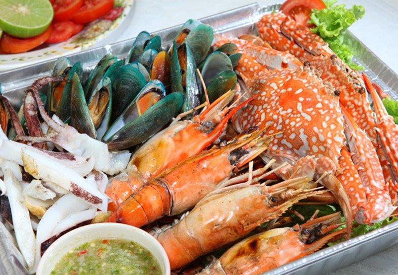 Cha-am-Feast-Fish-Flock-Shellfish-Festival 2016